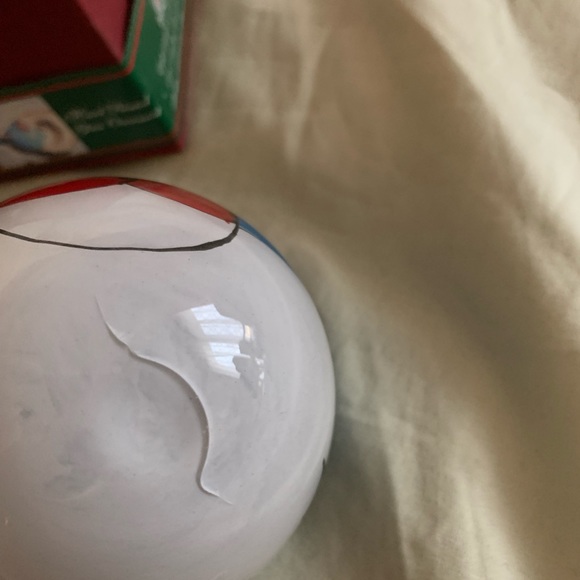 Christmas Ornament Snowman Hand Painted Christmas House Diameter 3” - Picture 4 of 5